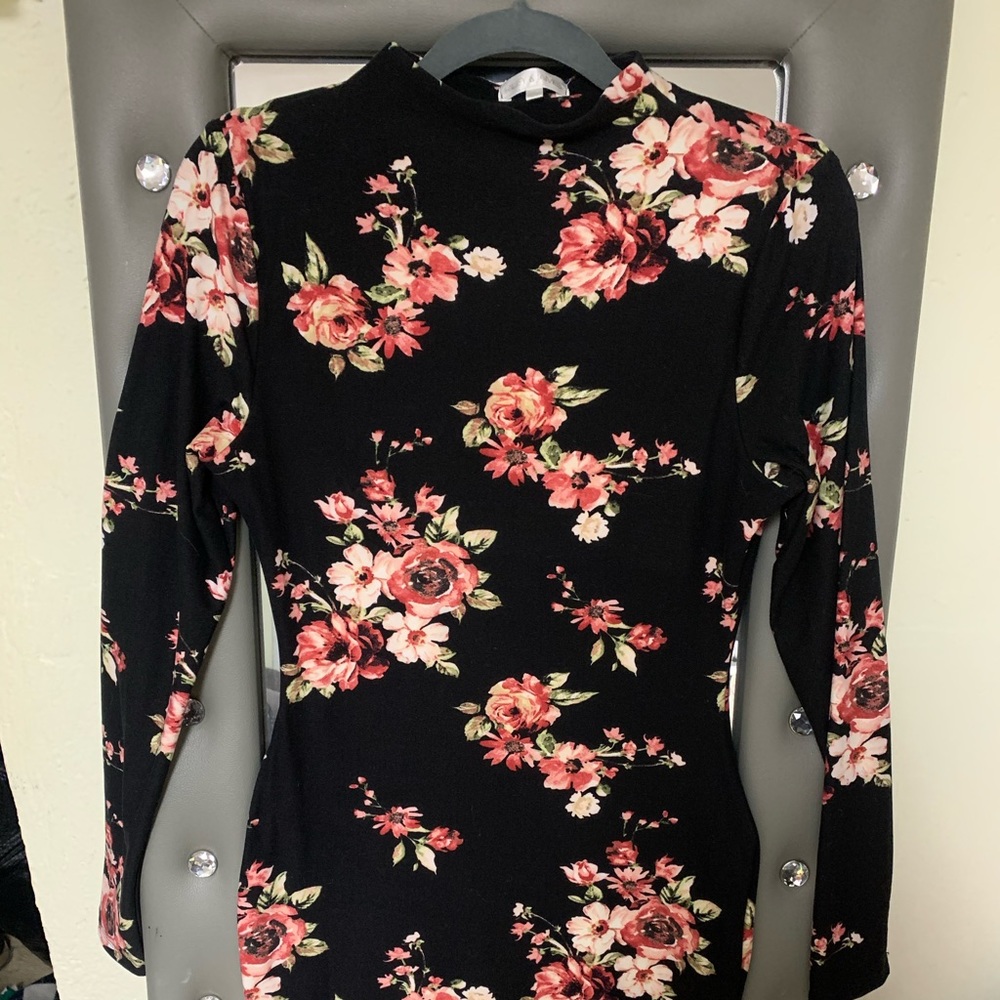 Riley James Black Floral Print Body Con Dress